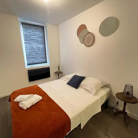 Grand 5 Lits Wi-fi & Parking Julien Les Metz Appartement