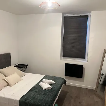 Appartement Grand 5 Lits Wi-fi & Parking Julien Les Metz