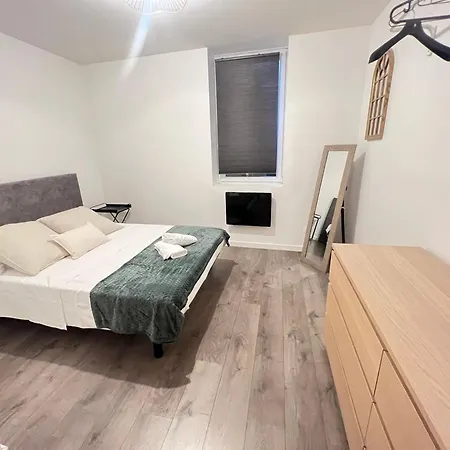 شقة Grand 5 Lits Wi-fi & Parking Julien Les Metz *