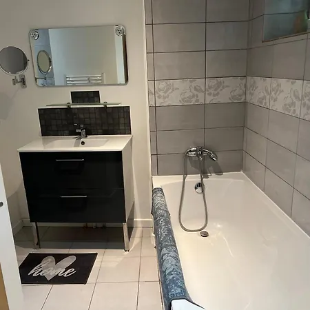 Appartement Grand 5 Lits Wi-fi & Parking Julien Les Metz Saint-Julien-lès-Metz