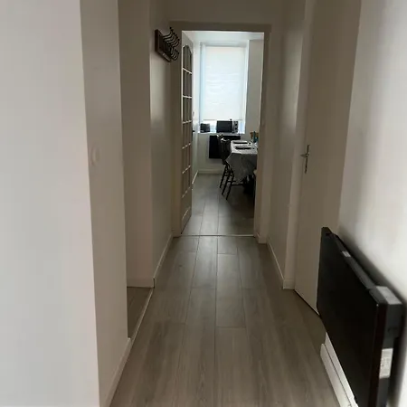 Grand 5 Lits Wi-fi & Parking Julien Les Metz דירה