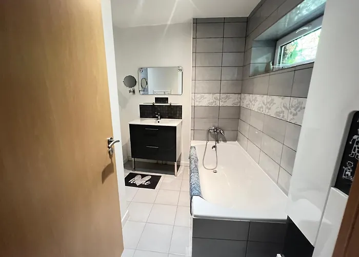 Grand 5 Lits Wi-fi & Parking Julien Les Metz * Saint-Julien-lès-Metz